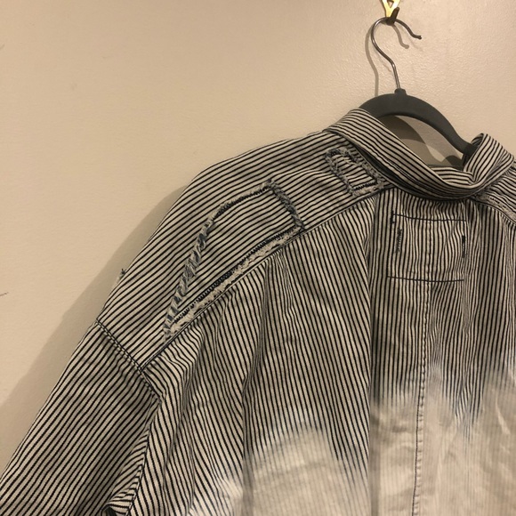 We The Free Blue Striped ombré shirt NWOT - Picture 4 of 7